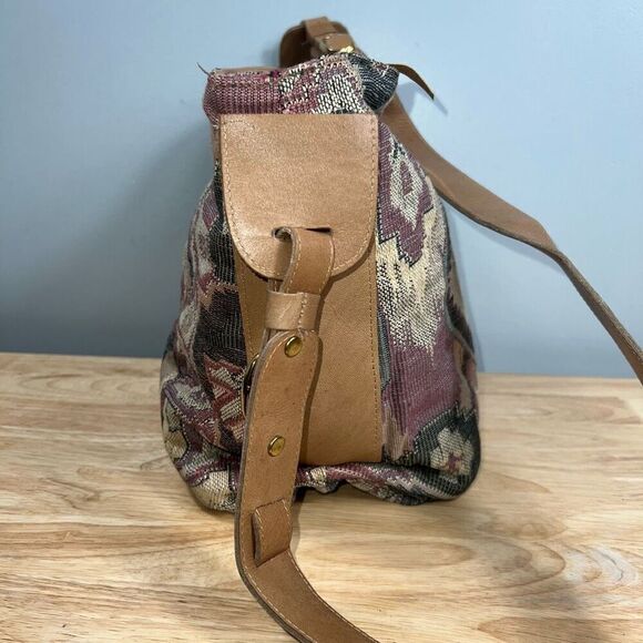 Vintage Tapestry Carpet Large Crossbody Tote Bag, Leather Lined Divided Section - Picture 6 of 16